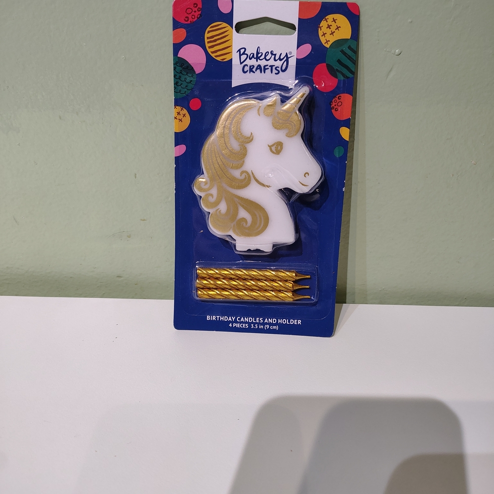 NWT Bakery Crafts Unicorn Candles and Holder Birthday Party Supplies Cake